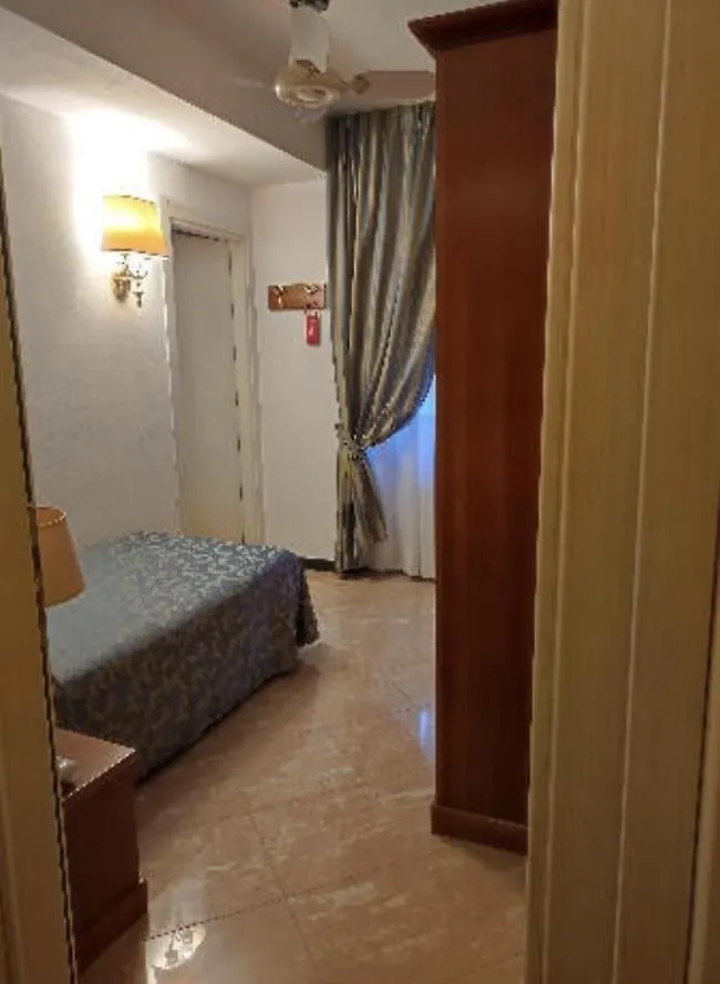 Hotel Due Mari Sestri Levante 4*,