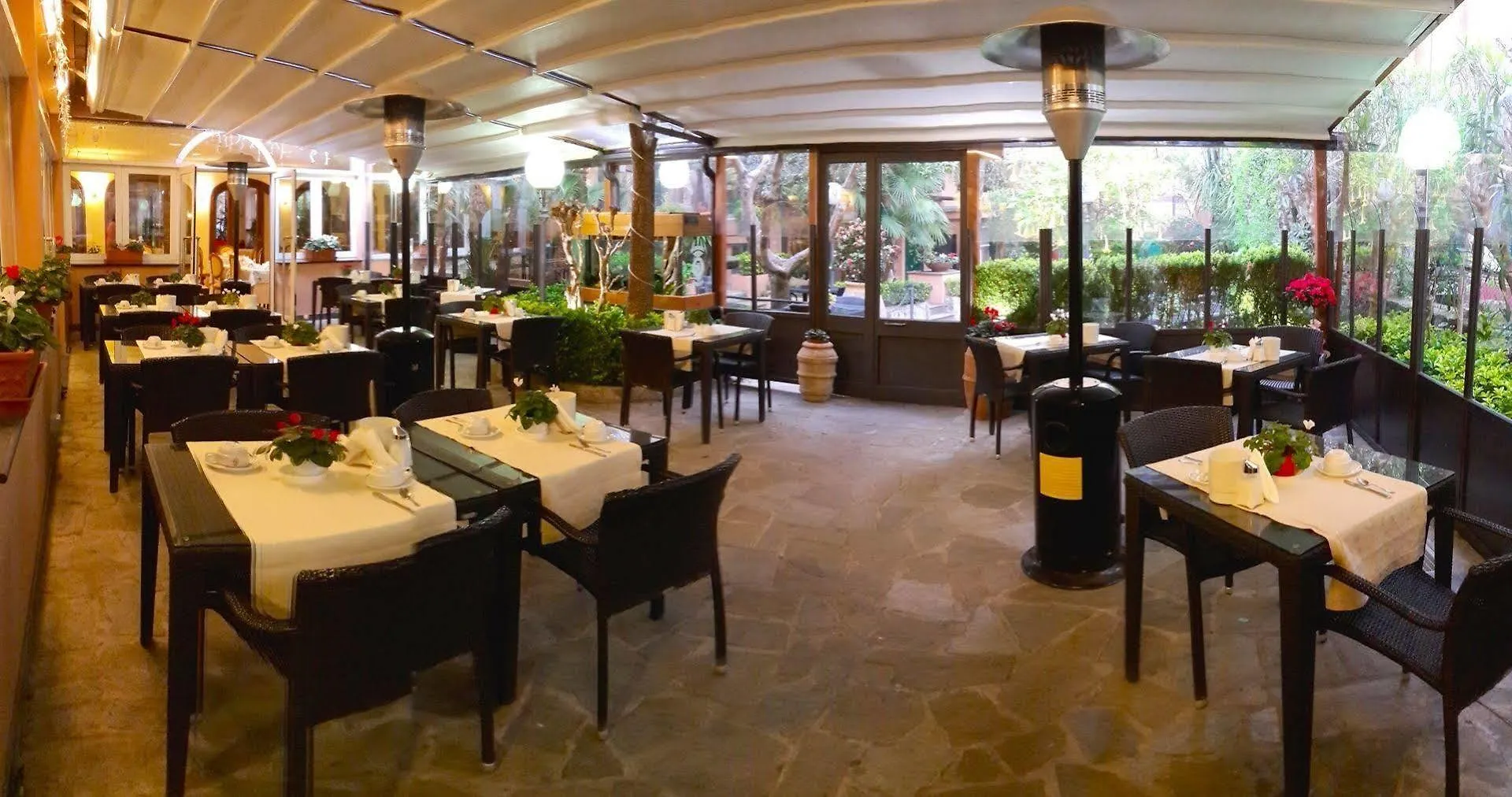 Hotel Due Mari Sestri Levante 4*,