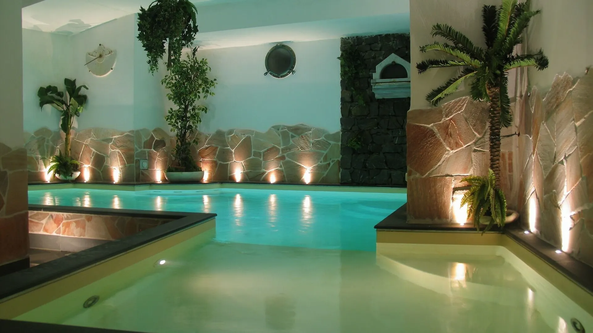 Hotel Due Mari Sestri Levante 4*,